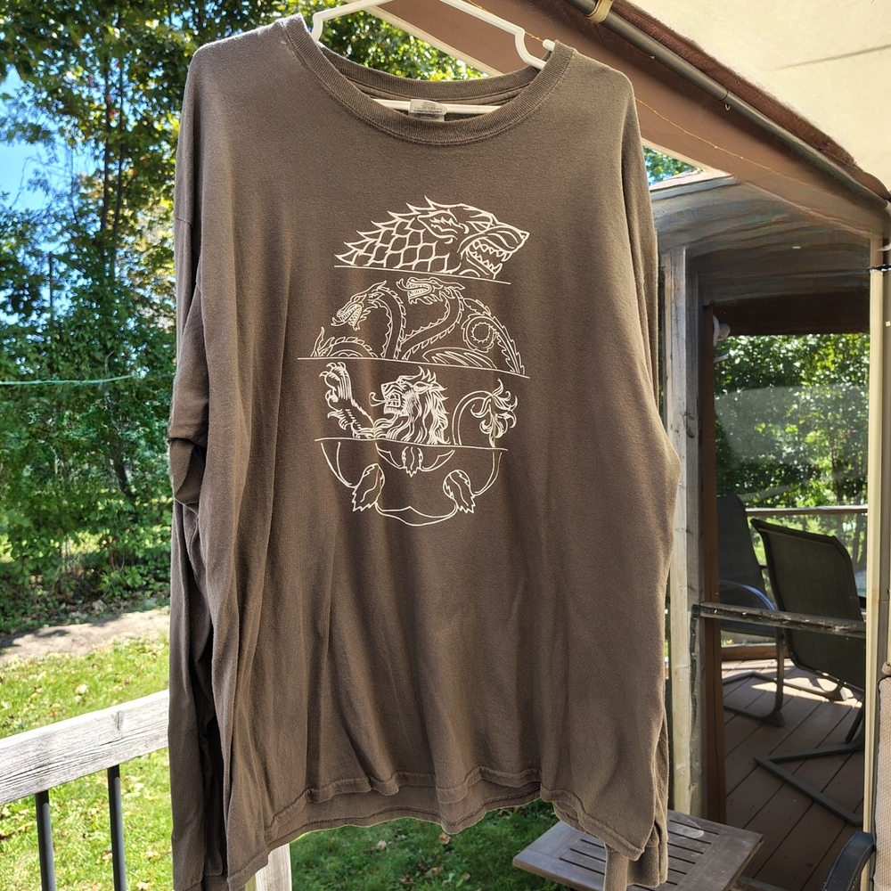 Game of Thrones Men’s XL House Sigils Graphic Long Sleeve Shirt